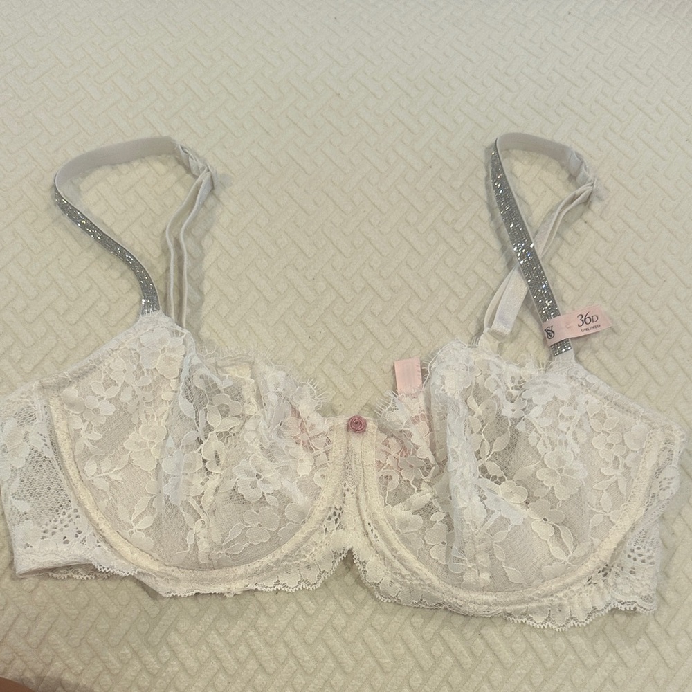 Victoria's Secret Lace Underwire Bra - Cream and Gray